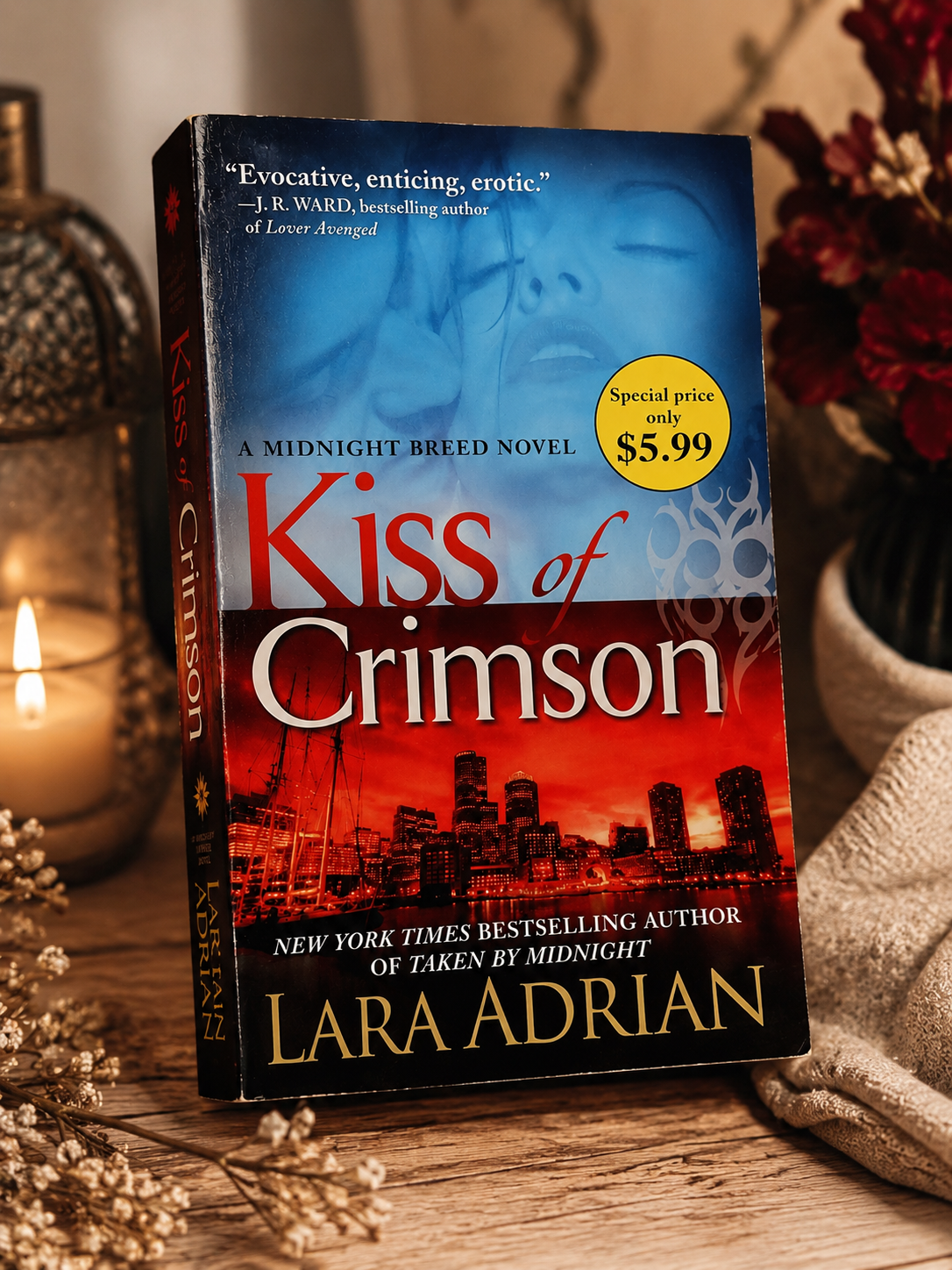 Kiss of Crimson by Lara Adrian